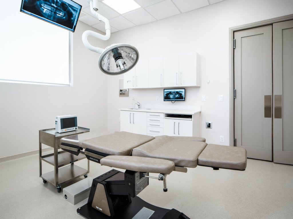 Exam seat and equipment of {PRACTICE_NAME}