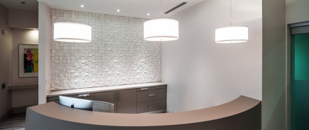 Front Desk - Receptionist
