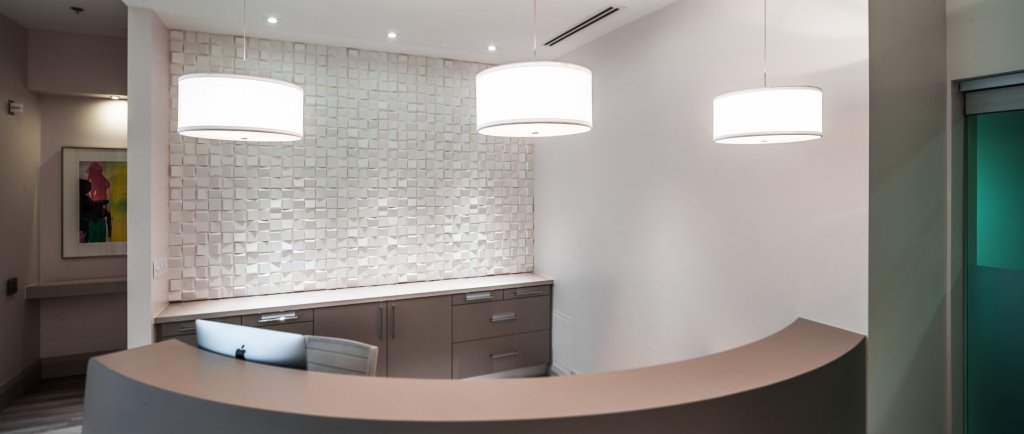 Front Desk - Receptionist